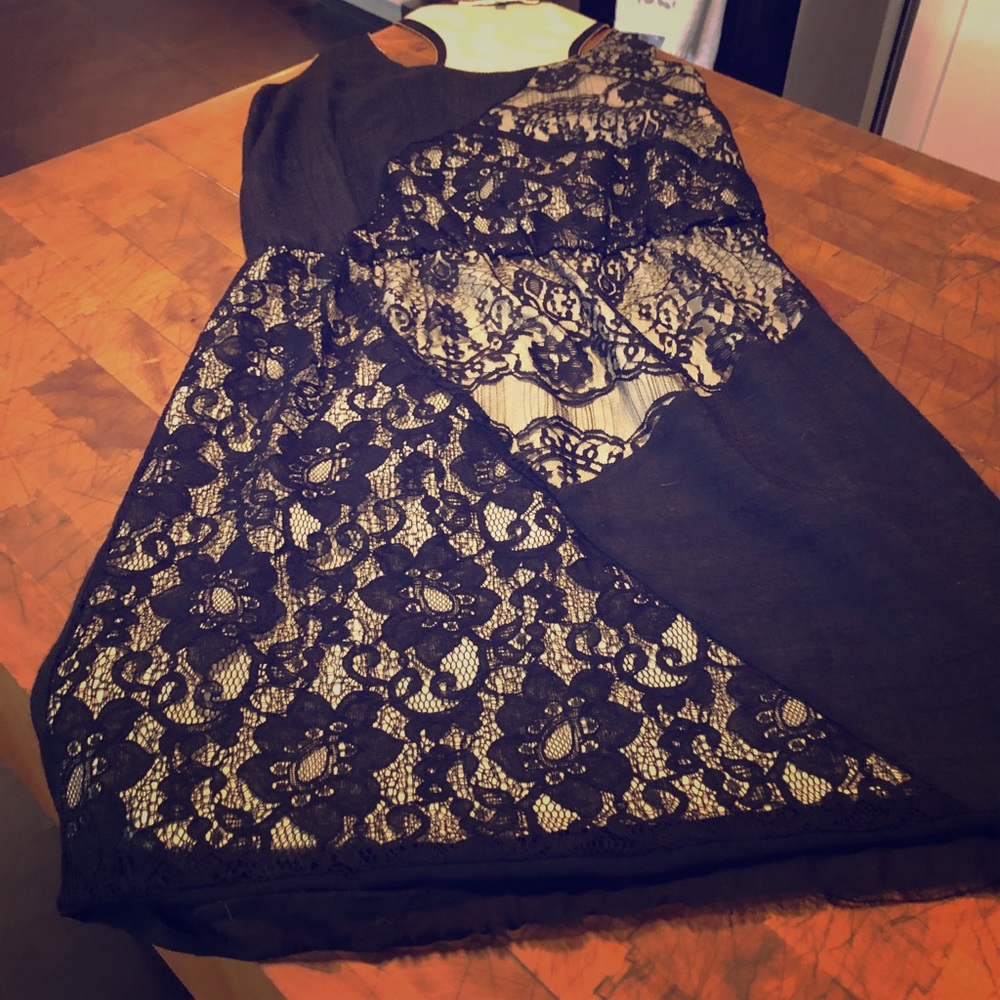 Chic Lace dress